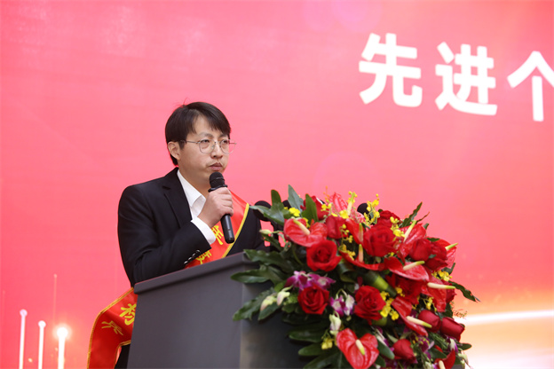 讲话2.jpg